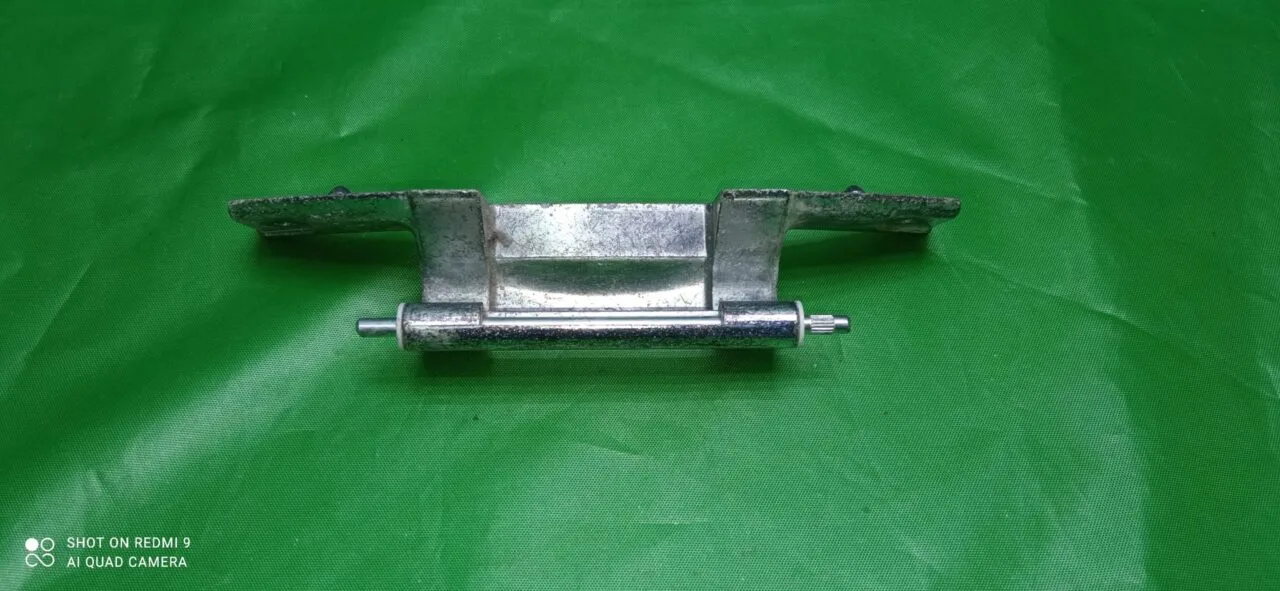 Петля люка Electrolux 1108433002