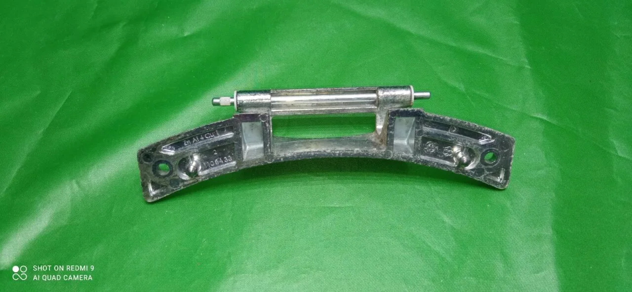 Петля люка Electrolux 1108433002