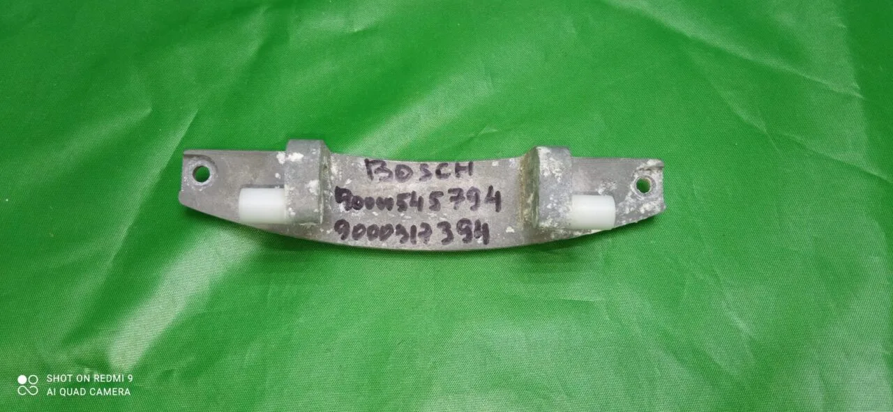 Петля люка Bosch 9000317394,9000545794 9000331928 +2 втулки