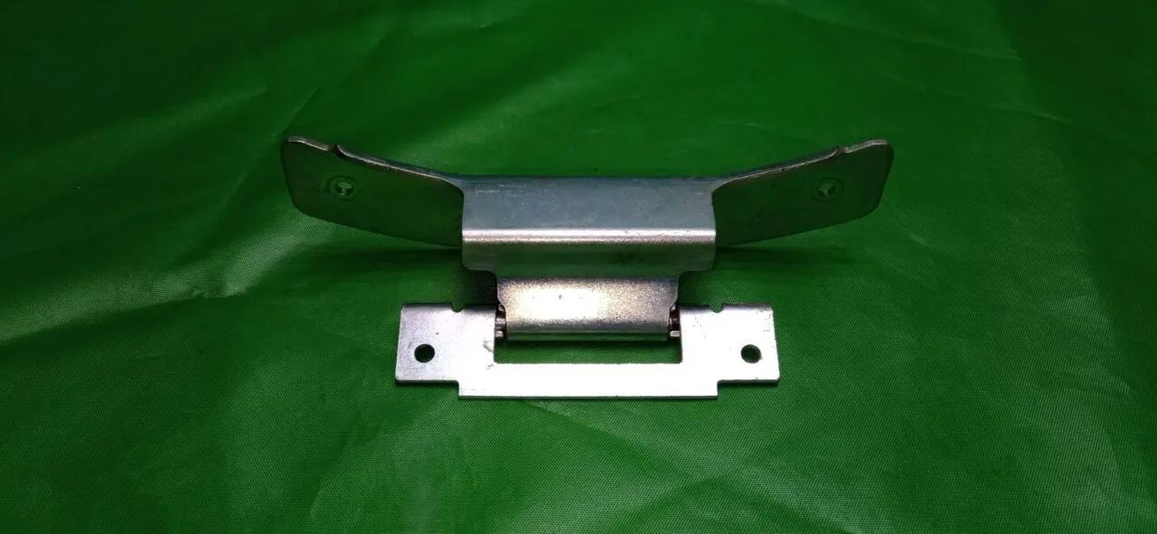Петля люка Indesit C00255430