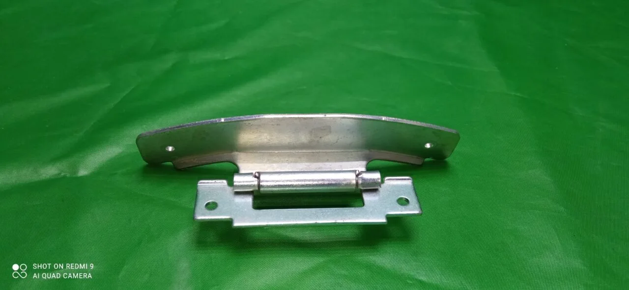 Петля люка Indesit C00255430