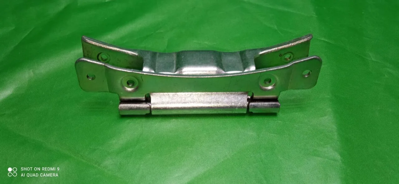 Петля люка Indesit C002855559 C00285560
