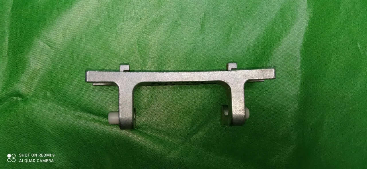Петля люка Samsung DC61-00932A +2 втулки