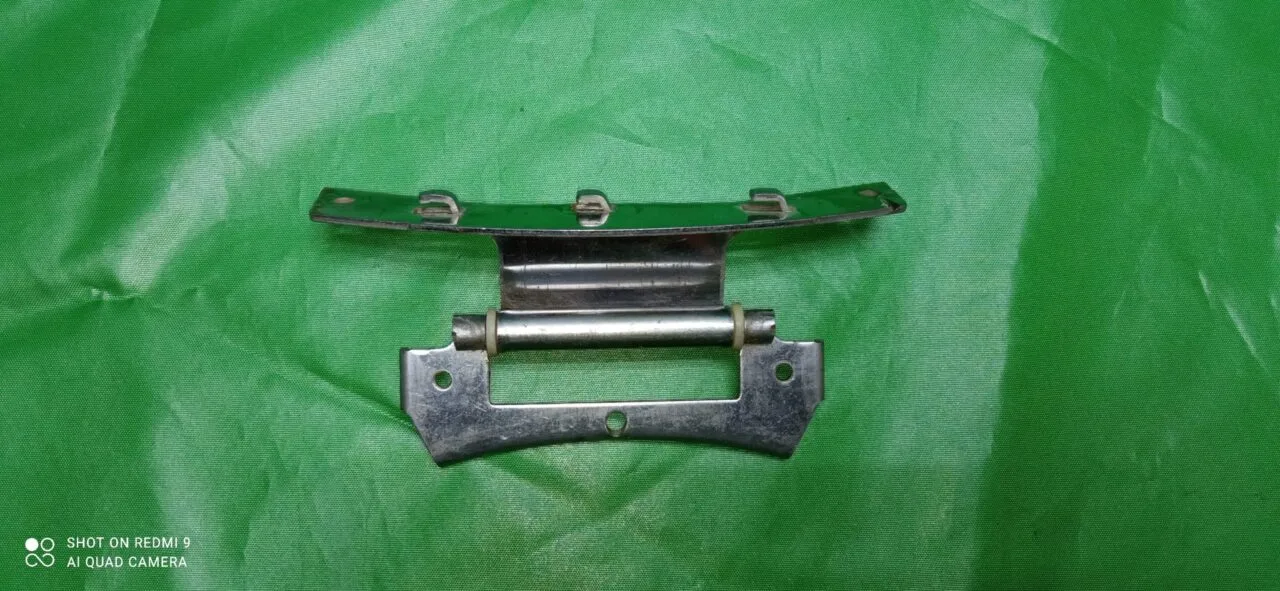 Петля люка Samsung DC97-00100C