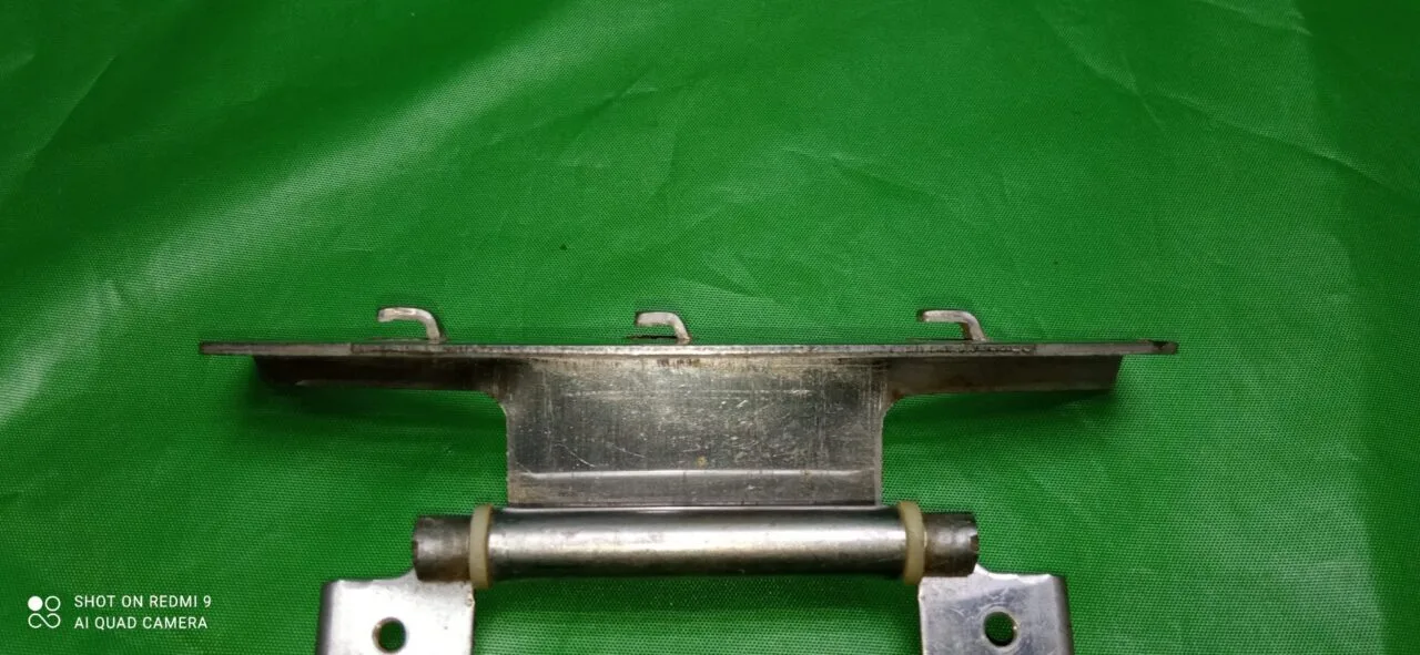 Петля люка Samsung DC97-00100C