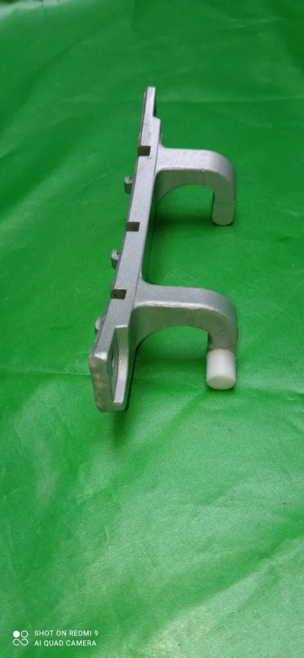 Петля люка Samsung DC61-02099A в комплекте + 2 втулки