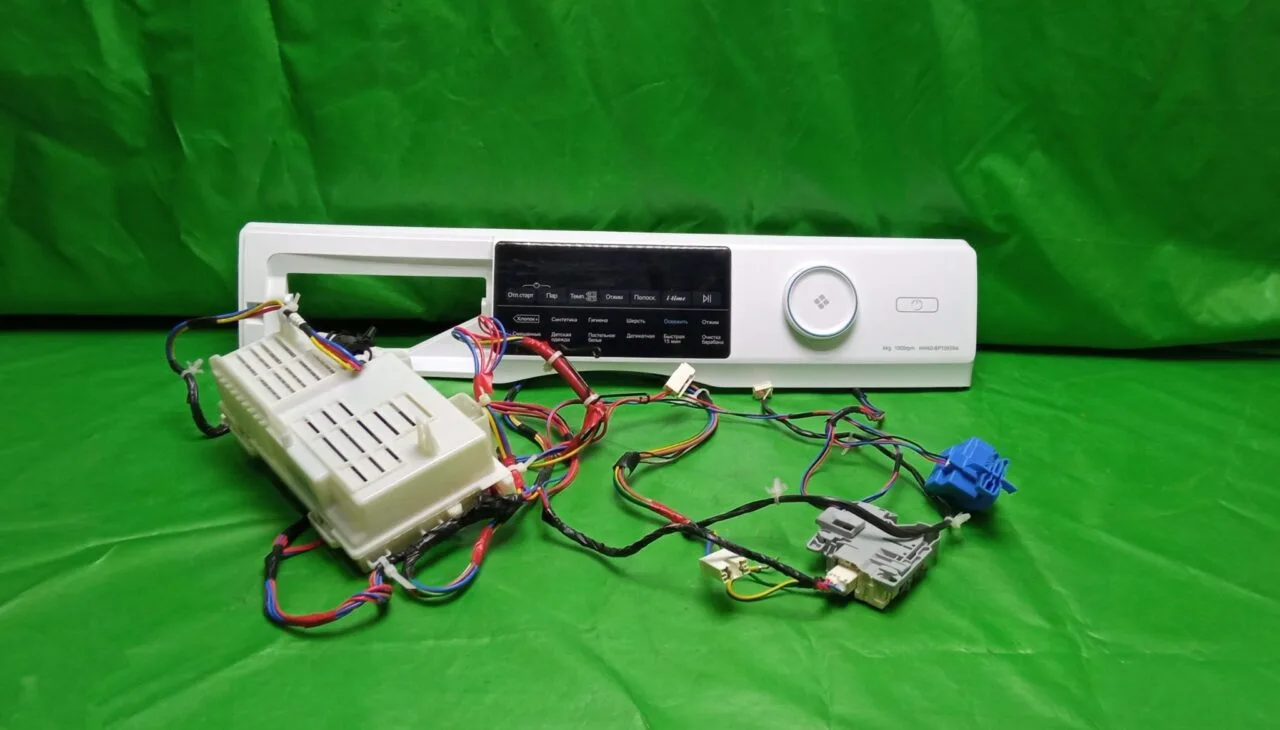Модуль управления Haier HW60-BP10959A желтая панель для стиральной машины