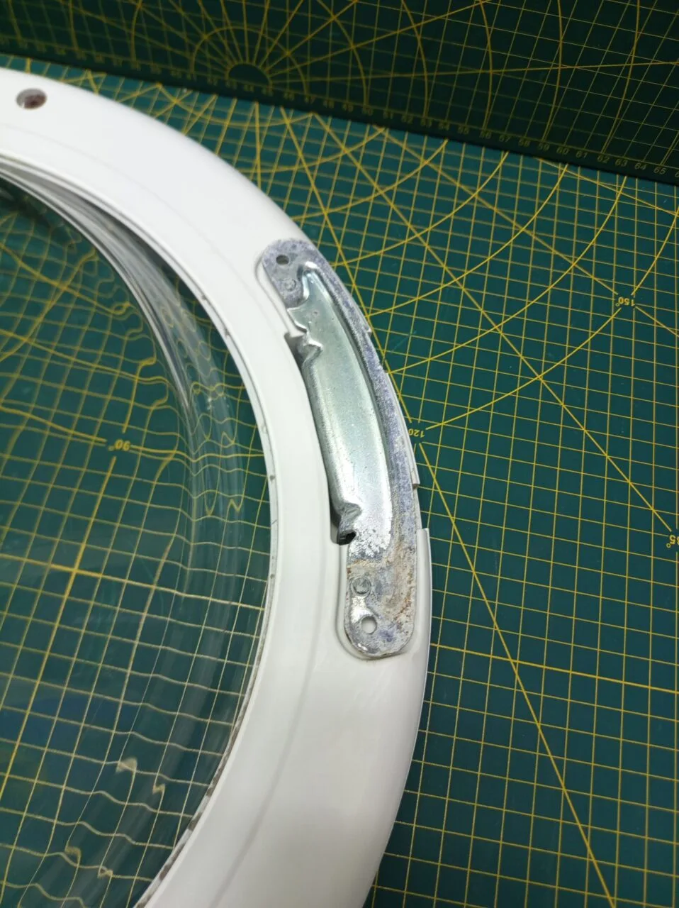 Люк Electrolux 8072235065 бел