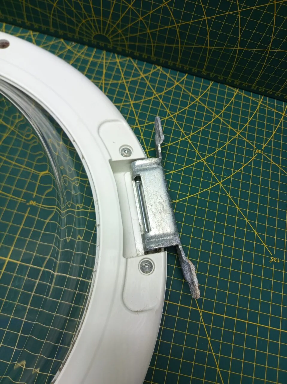 Люк Electrolux 8072235065 бел