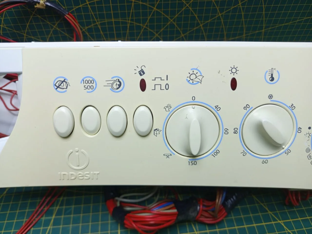 Модуль Indesit WD 104 TEX желтая панель