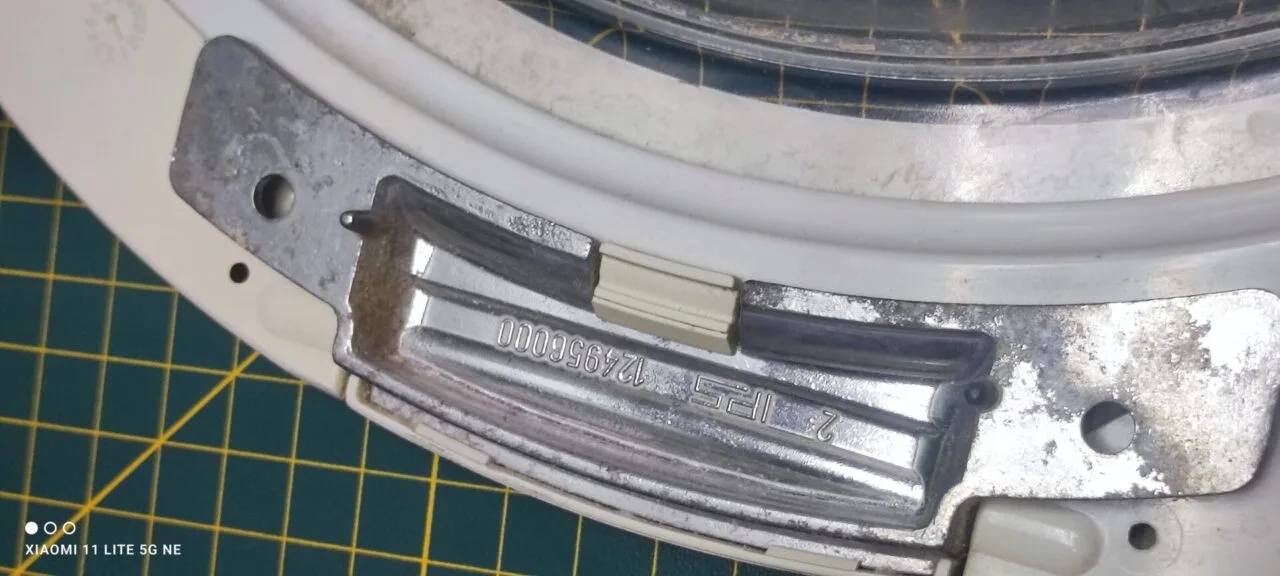 Люк Electrolux 50253013002