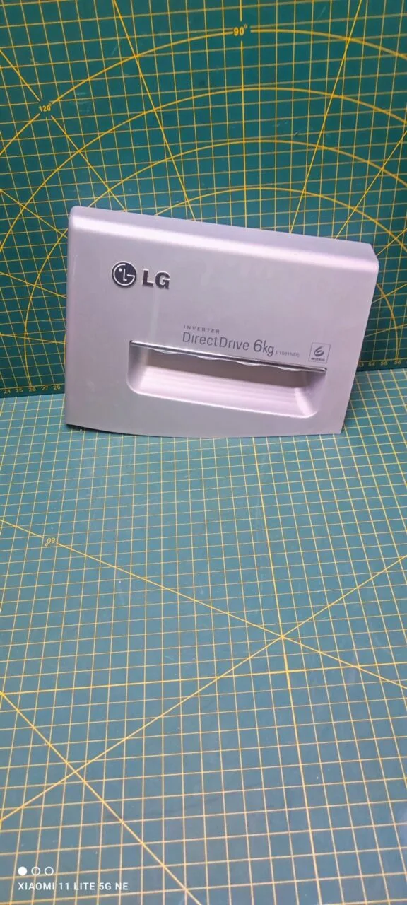 Панель порошкоприемника LG F1081ND5сер.