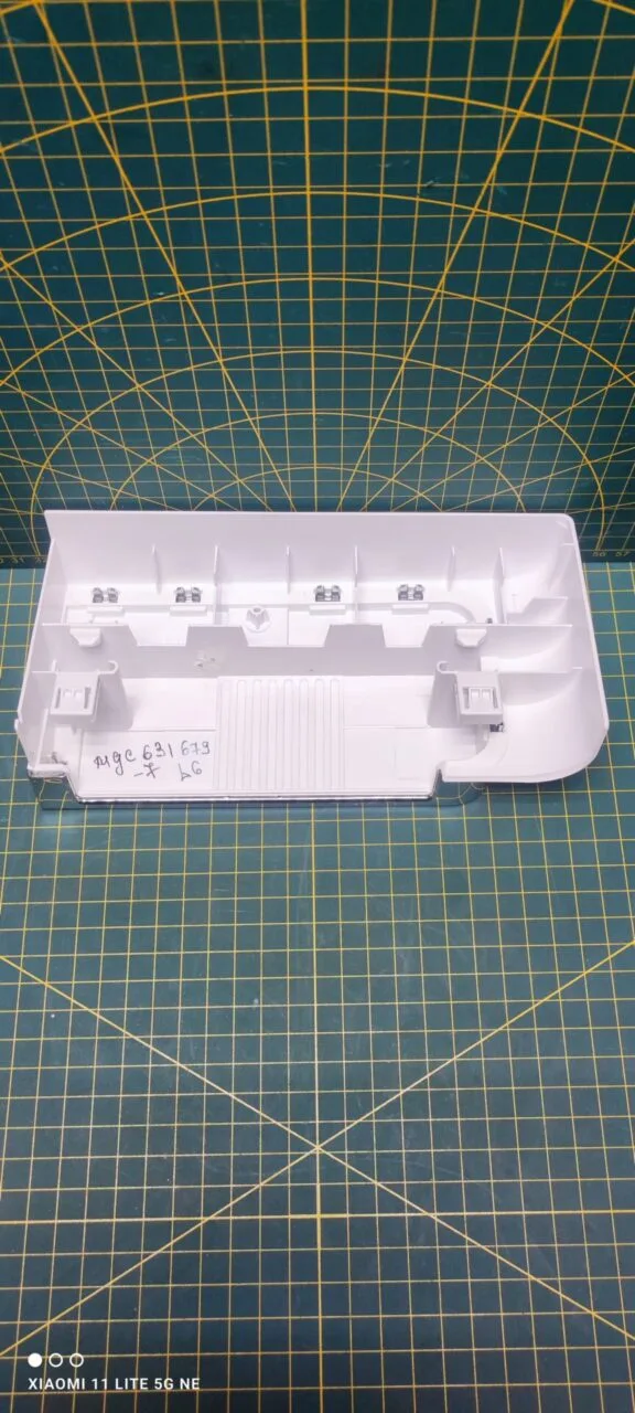 Панель порошкоприемника LG MGC631679-7