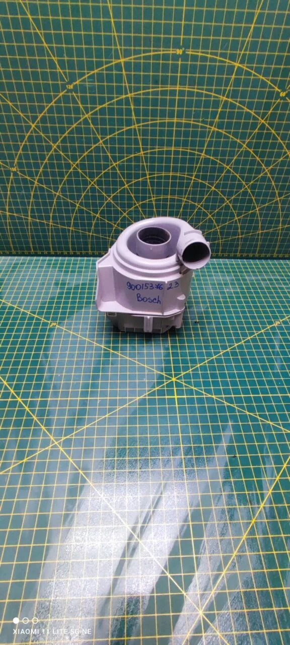 Рециркуляционный насос Bosch 9001537623 средний