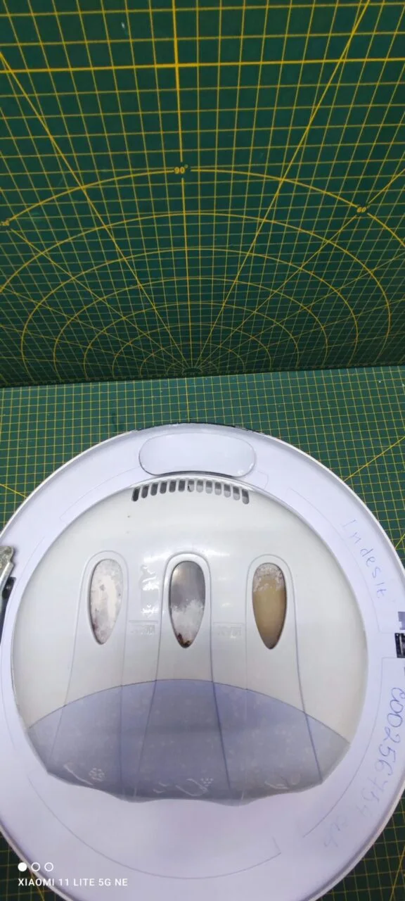Люк Indesit Moon C00256754 серый