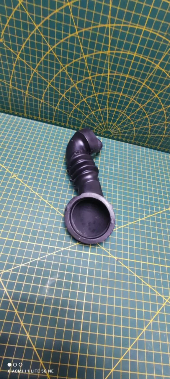Патрубок Bosch 9000467434