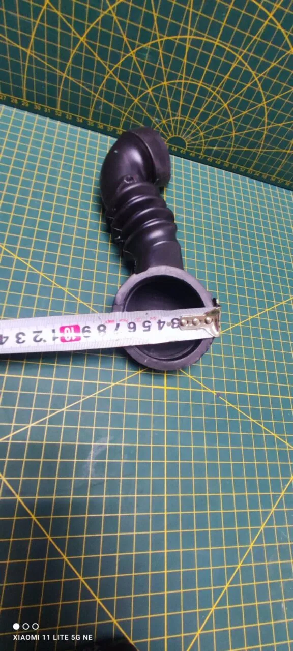 Патрубок Bosch 9000467434
