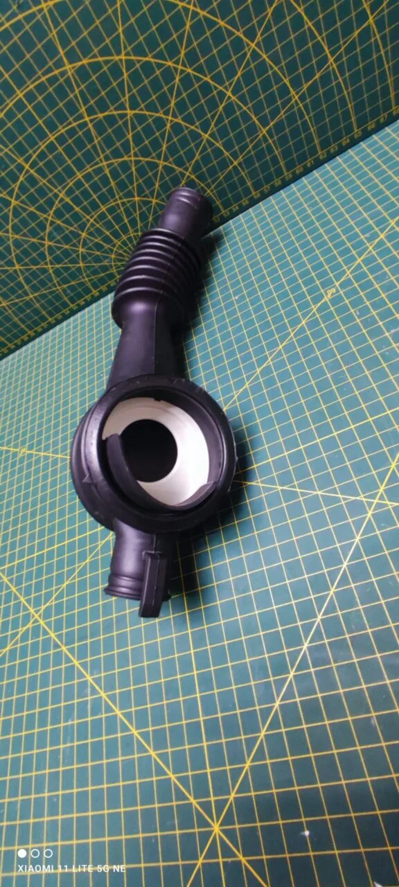 Патрубок Bosch Neff 439262