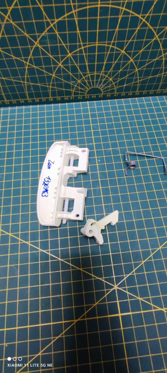 Ручка с крючком Zanussi 1320963