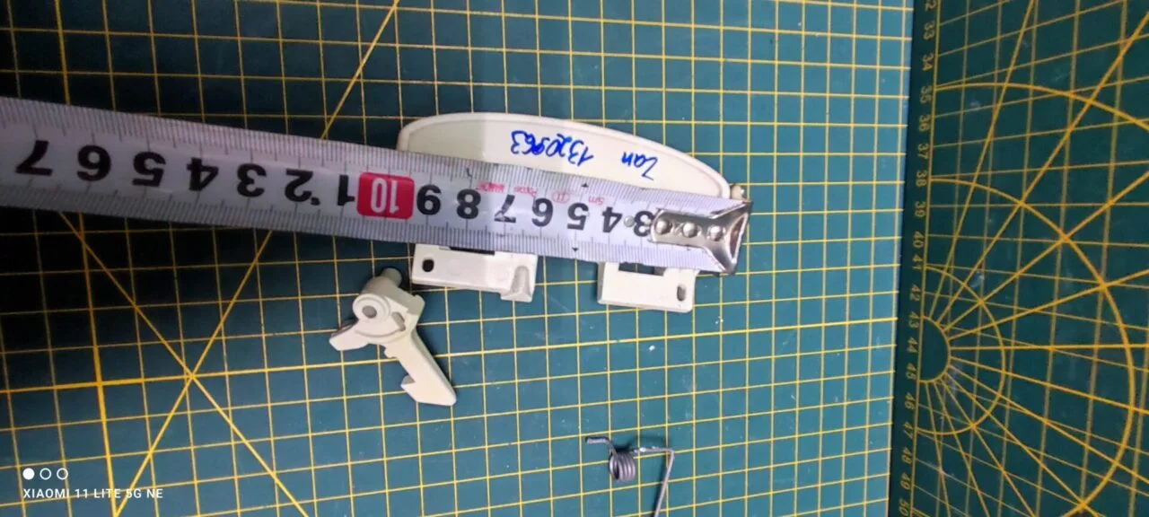 Ручка с крючком Zanussi 1320963