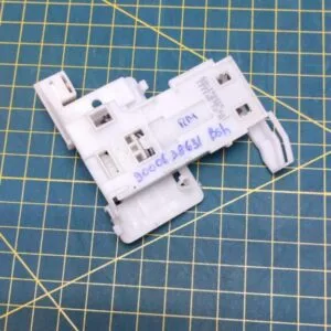 Замок люка(убл) Bosch 9000638631-2 без язычка для пмм Замок люка(убл) Bosch 9000638631-2 без язычка для пмм