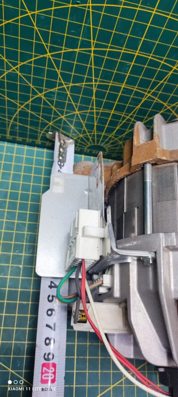 Двигатель Whirlpool Nidec WU112T55W00 -7 контактов