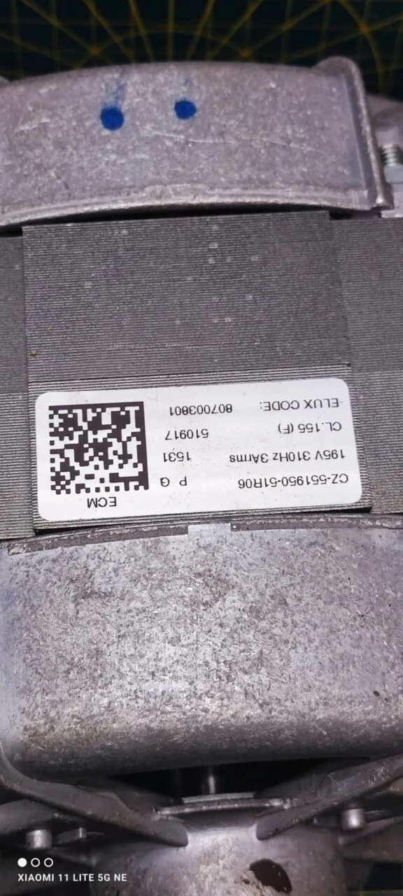 Двигатель Electrolux 807003801 3 контакта инверт.