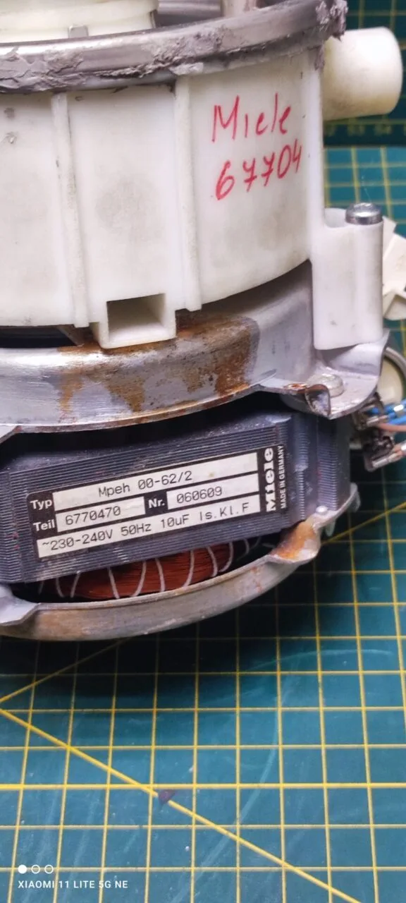 Рециркуляционный насос Miele 6770470