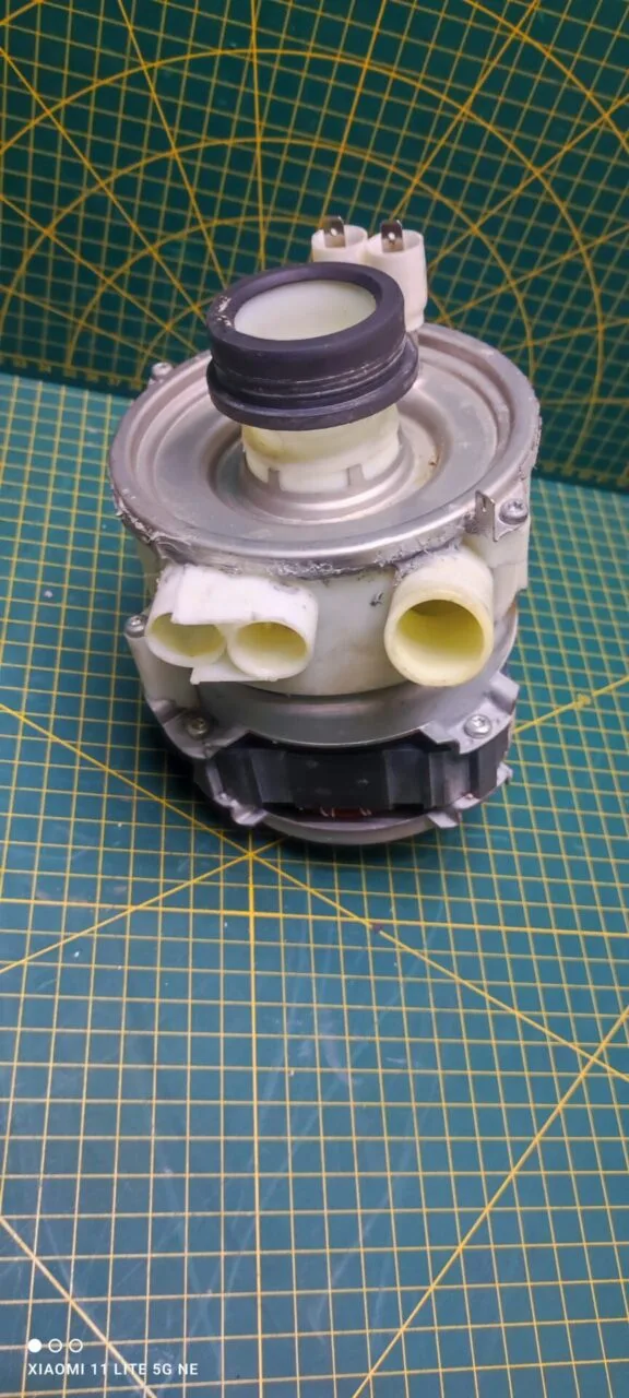 Рециркуляционный насос Miele 6770470