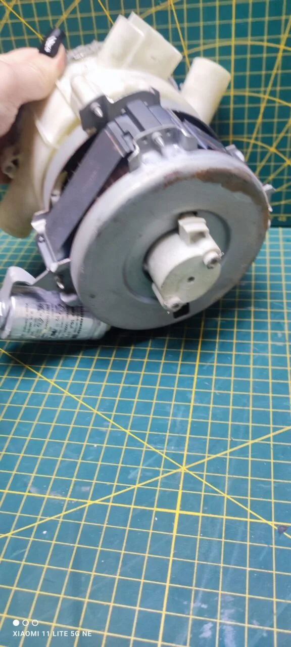 Рециркуляционный насос Miele 6770470