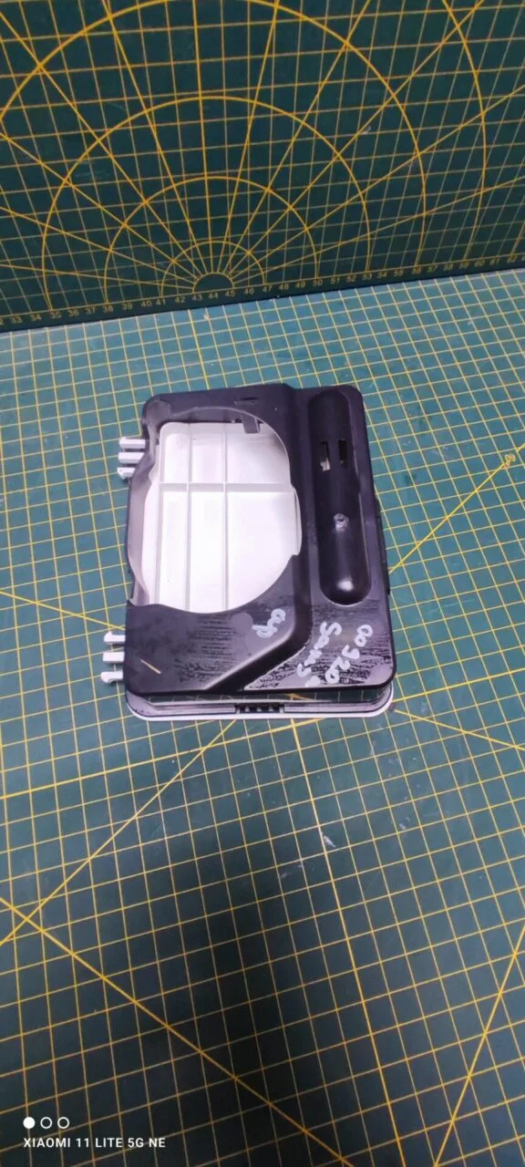 Панель сливного фильтра Samsung DC63-00920a серебро