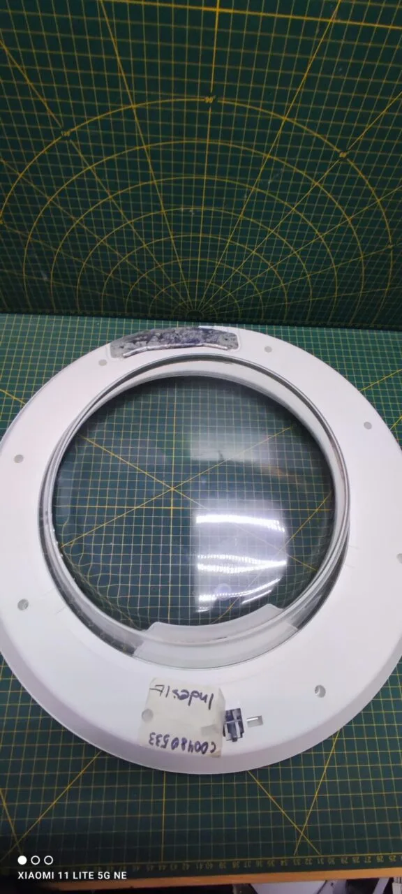 Люк Indesit C00480533 белый средний 48см