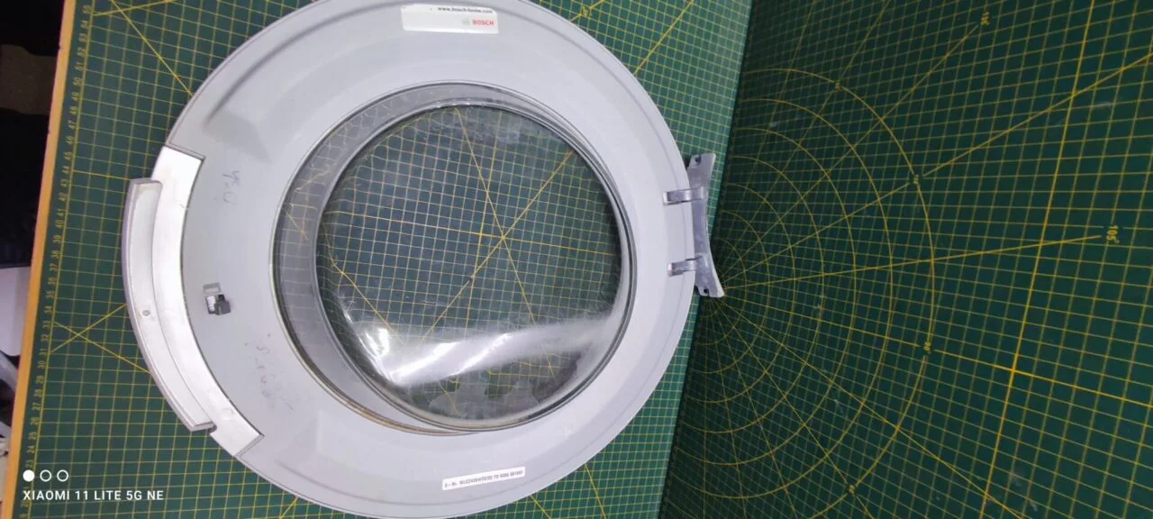 Люк Bosch 746330 серый с дефектом