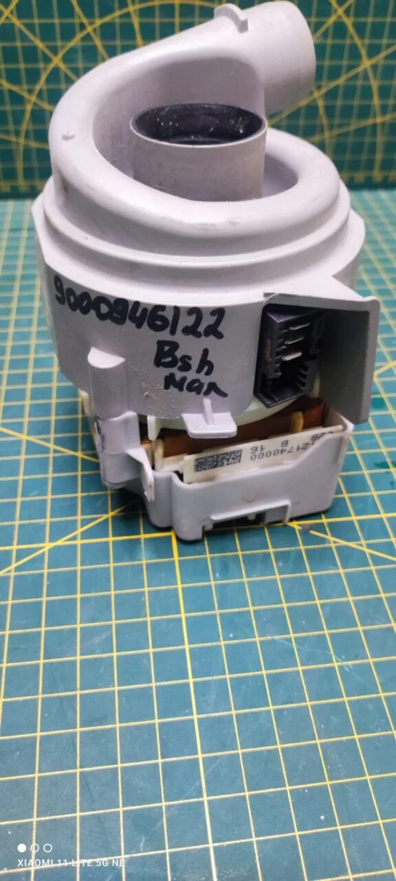 Рециркуляционный насос Bosch 9000946122 малый
