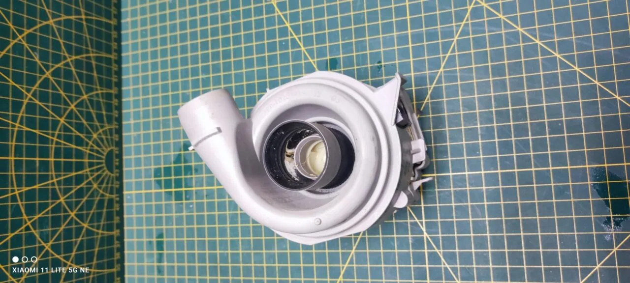Рециркуляционный насос Bosch 9000946122 малый