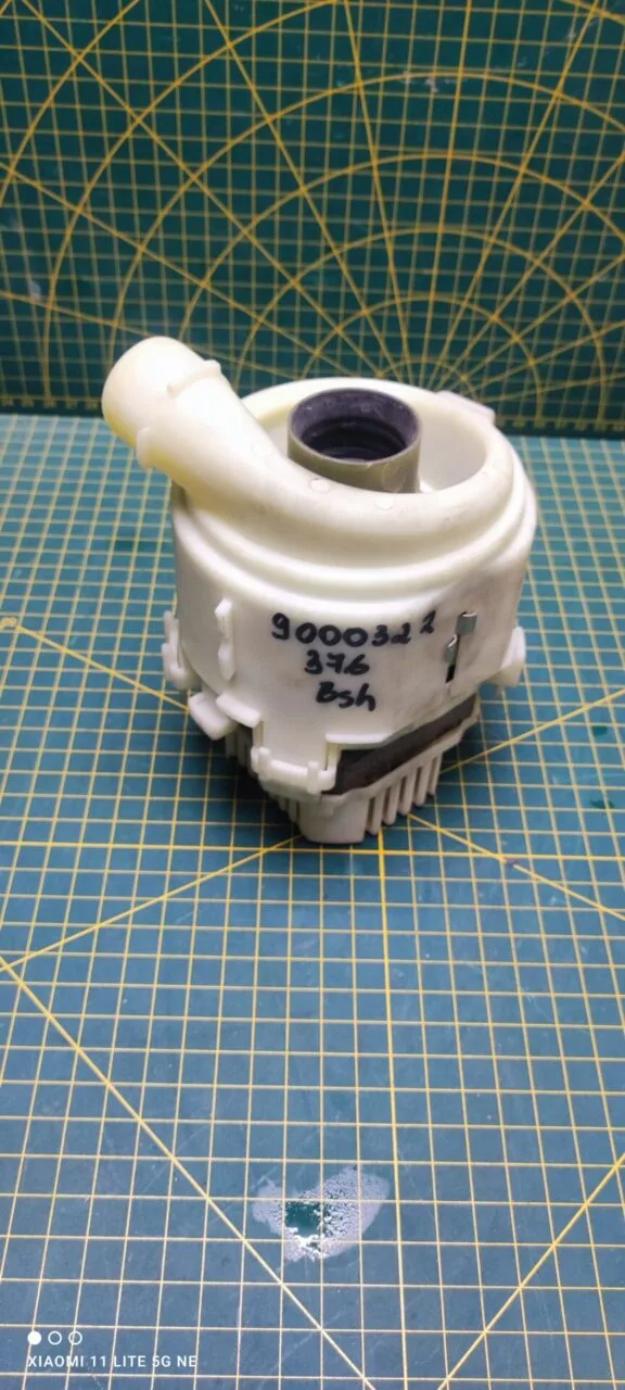 Рециркуляционный насос Bosch 9000322376