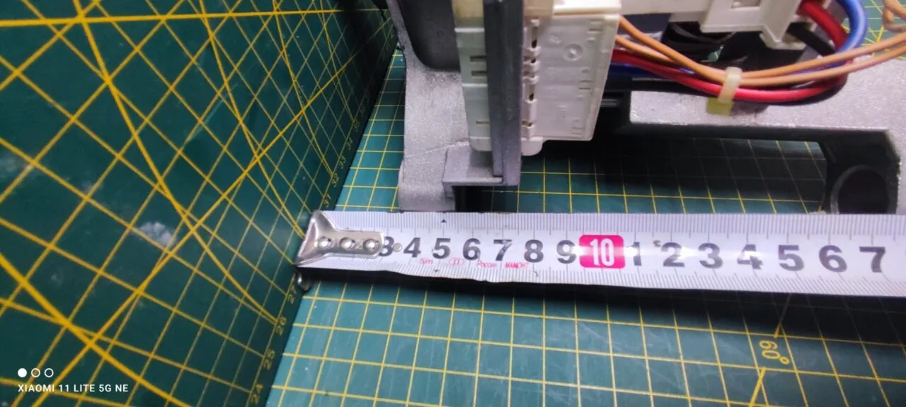 Двигатель Indesit Nidec 16003034300 инверт. 5 контактов