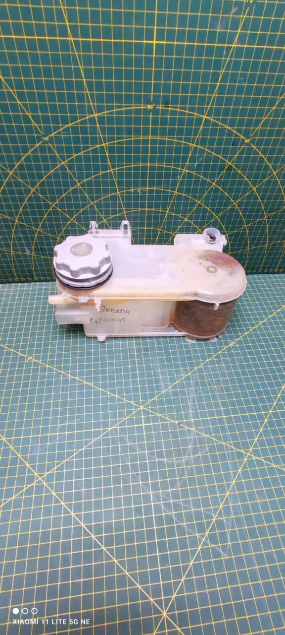 Бункер соли Ariston W114645
