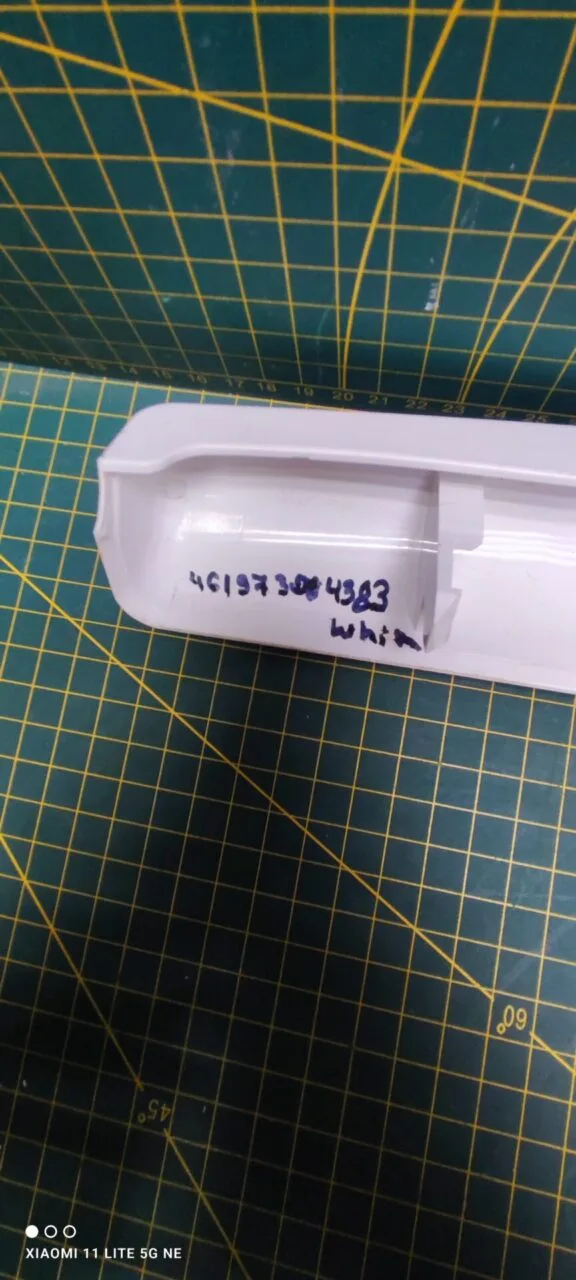 Ручка люка Whirlpool 461973084383 с деф. с вертикал.загрузкой