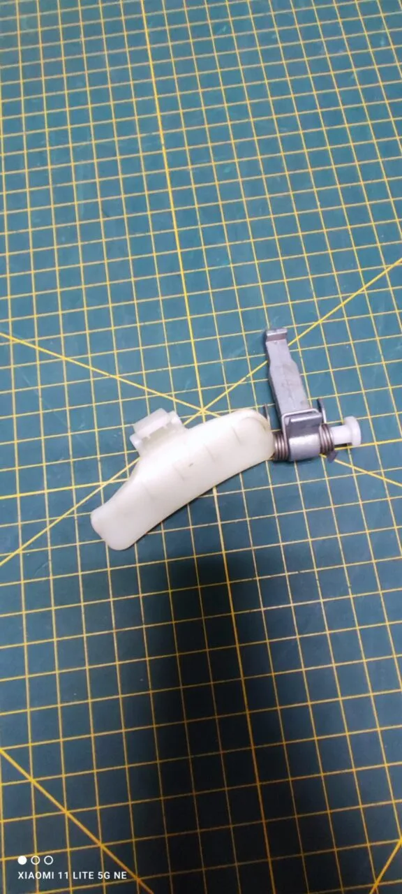 Ручка люка с крючком Samsung DC64-01169a