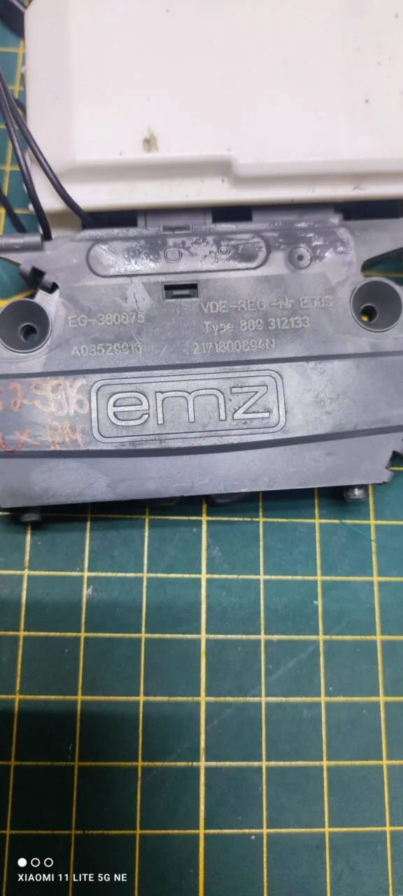 Замок люка (убл) Electrolux A03529916 для пмм