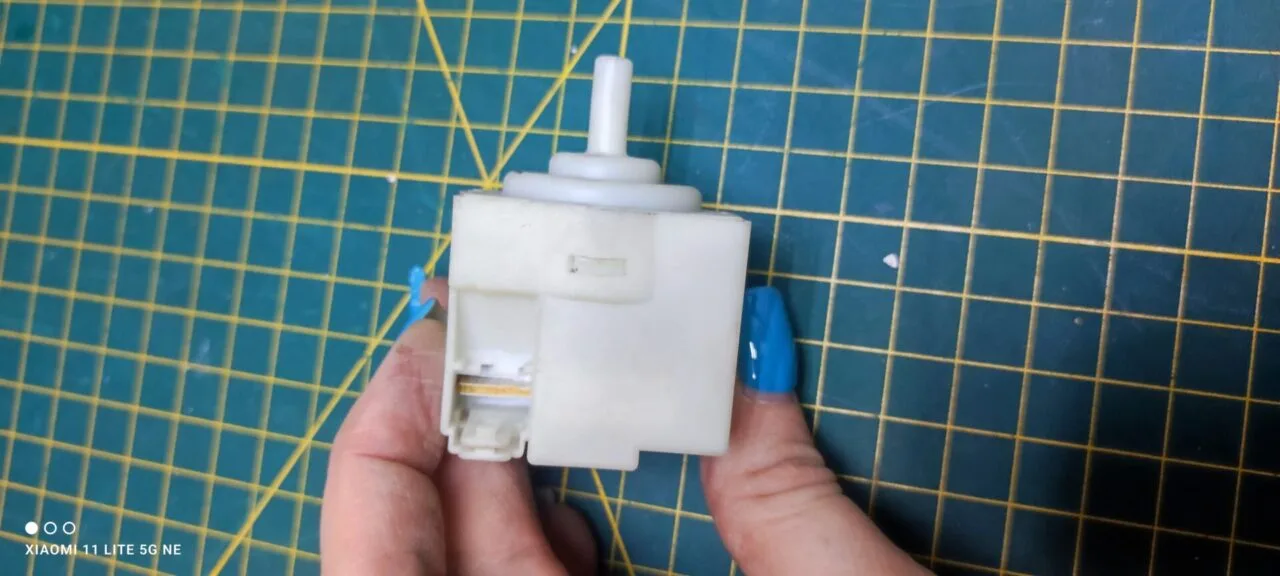Прессостат Bosch 8001044242