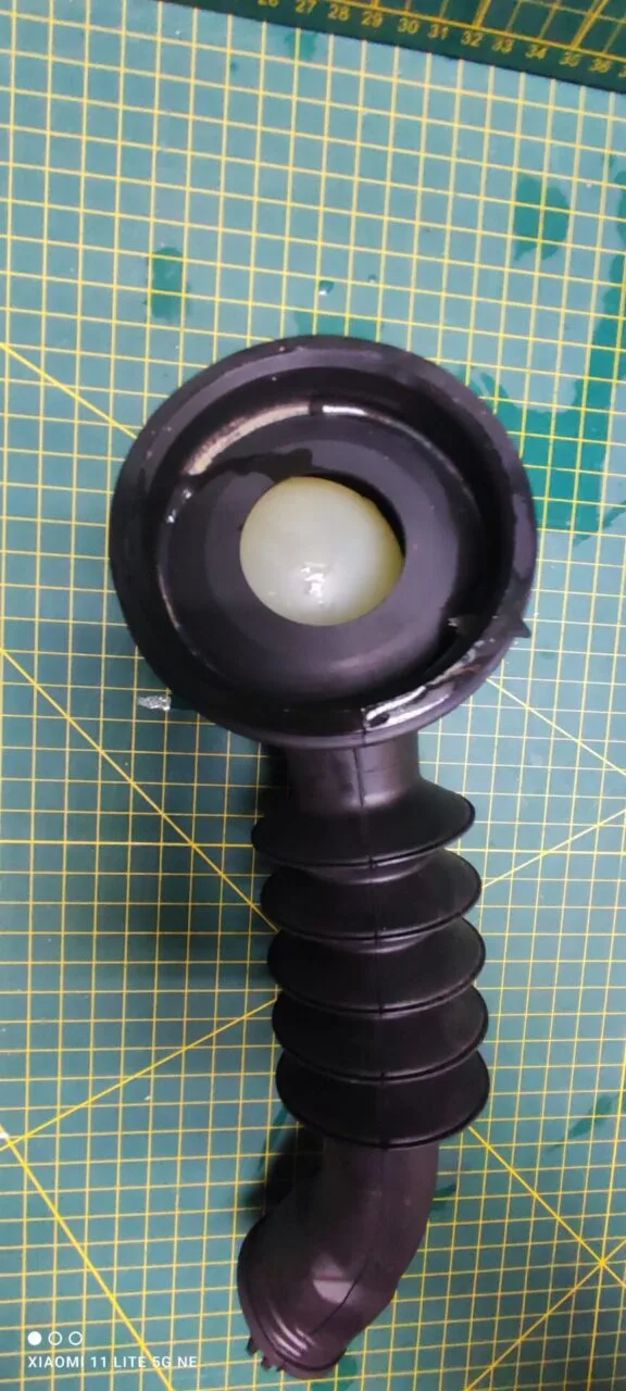 Патрубок Bosch 295619