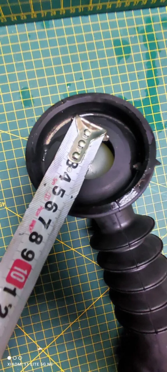 Патрубок Bosch 295619