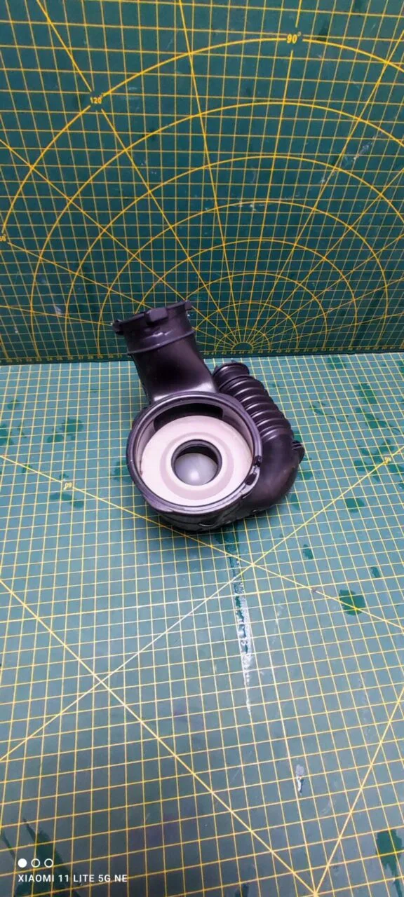 Патрубок Electrolux 132816100