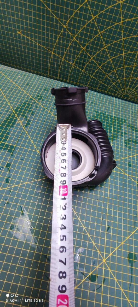Патрубок Electrolux 132816100