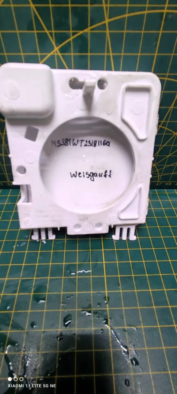 Панель сливного фильтра вертикалки Weissgauff MS381WT2318116a