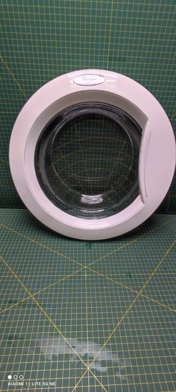 Люк Whirlpool WRL467091641 с дефектом