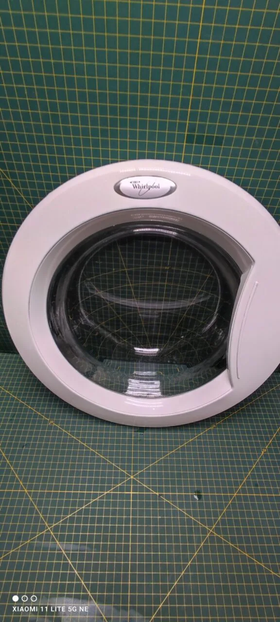 Люк Whirlpool WRL467091641 с дефектом
