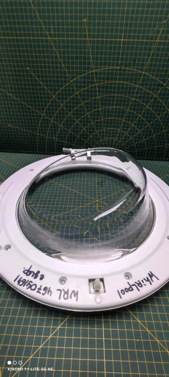 Люк Whirlpool WRL467091641 с дефектом